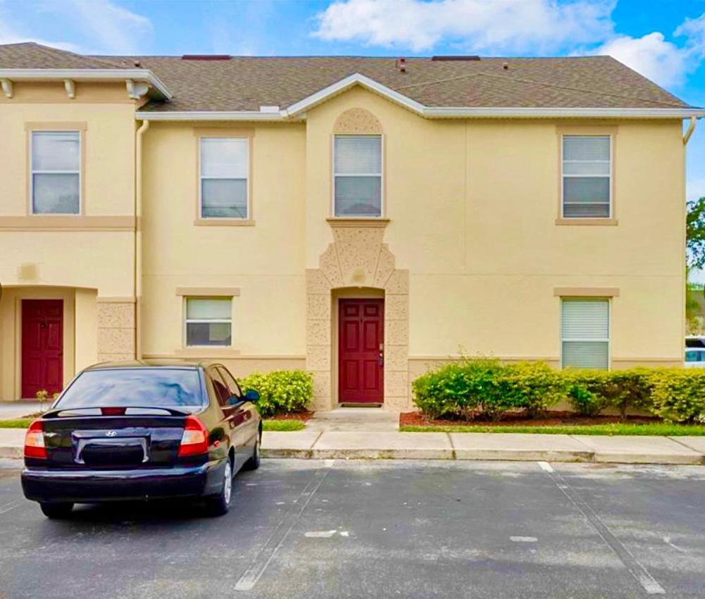 Cozy Oasis Near Disney! 4 Bedroom 3 Bath Townhouse! Kissimmee Exterior foto