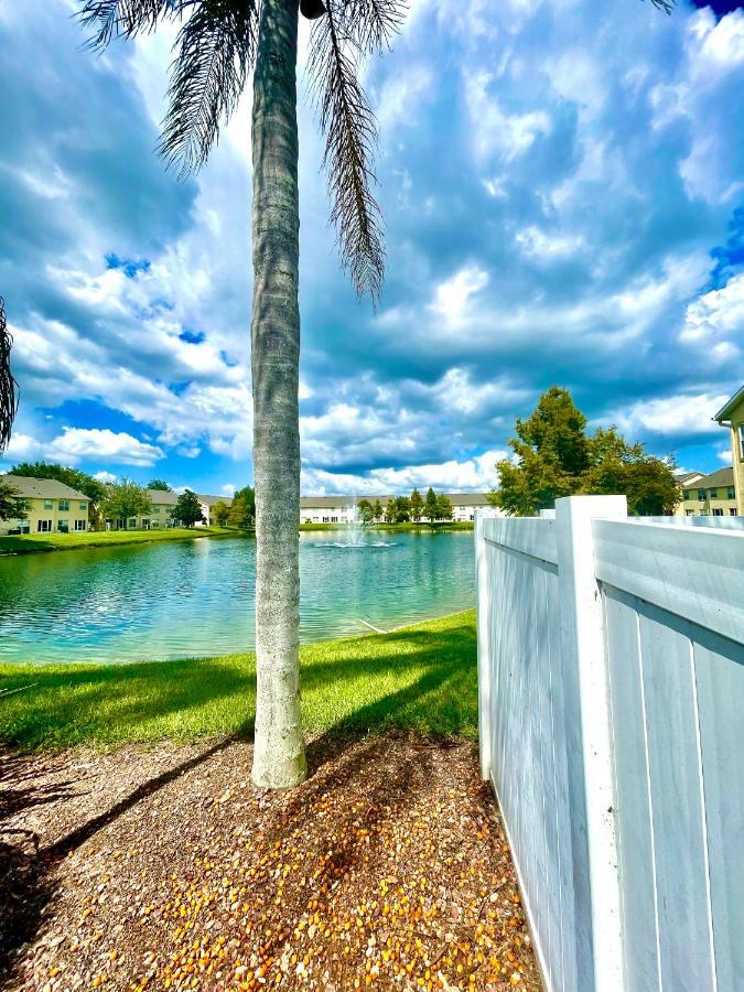 Cozy Oasis Near Disney! 4 Bedroom 3 Bath Townhouse! Kissimmee Exterior foto