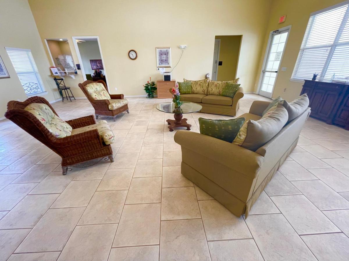 Cozy Oasis Near Disney! 4 Bedroom 3 Bath Townhouse! Kissimmee Exterior foto